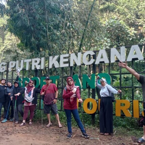 Galeri-JKT-Hiking-Sentu9